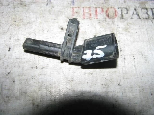 датчик abs VW Tiguan 2007-2011 L -