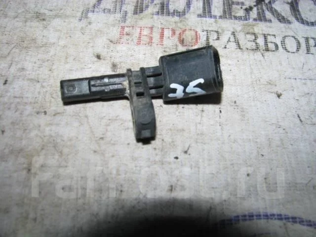 датчик abs VW Tiguan 2007-2011 R -