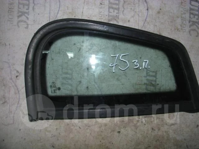 стекло кузовное глухое VW Tiguan 2007-2011 R -