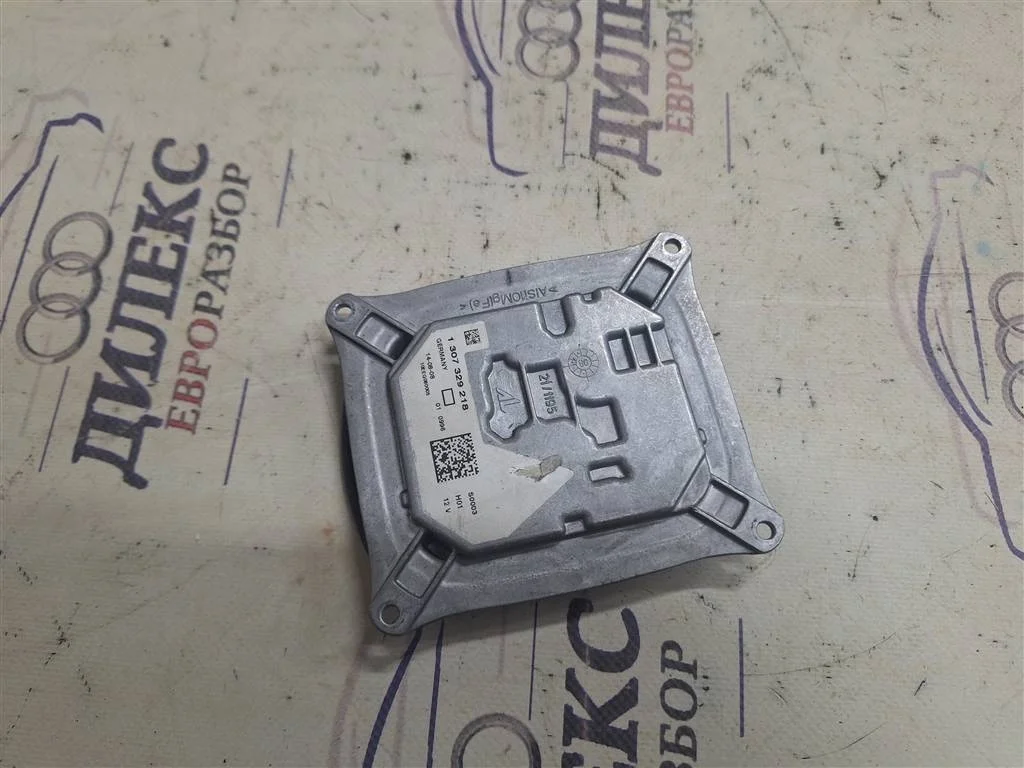 блок управления фарой Audi A4 (B8) 2007-2015 - -