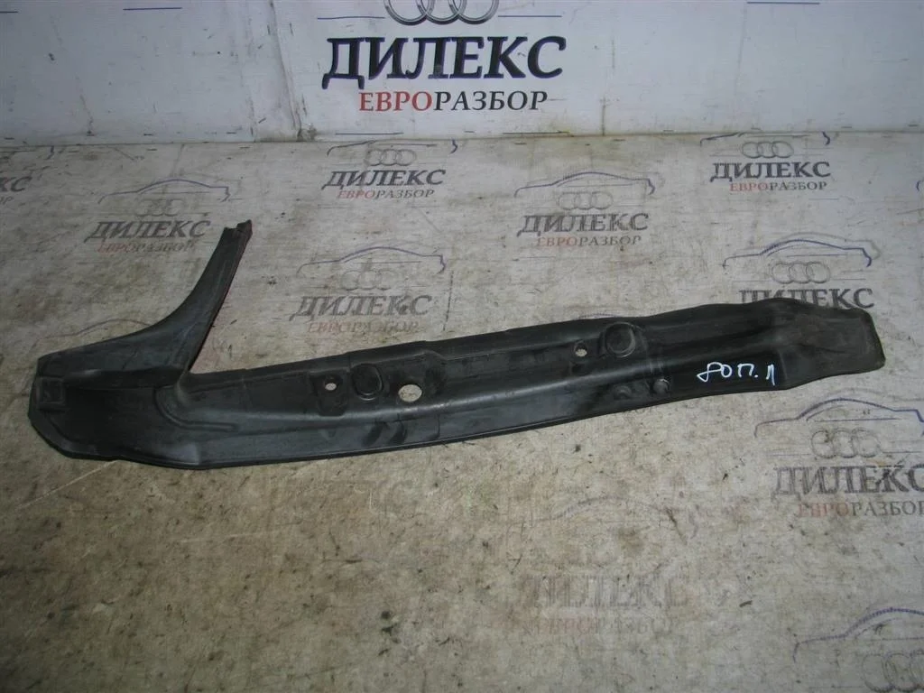 пыльник крыла Audi A4 (B8) 2007-2015 L -