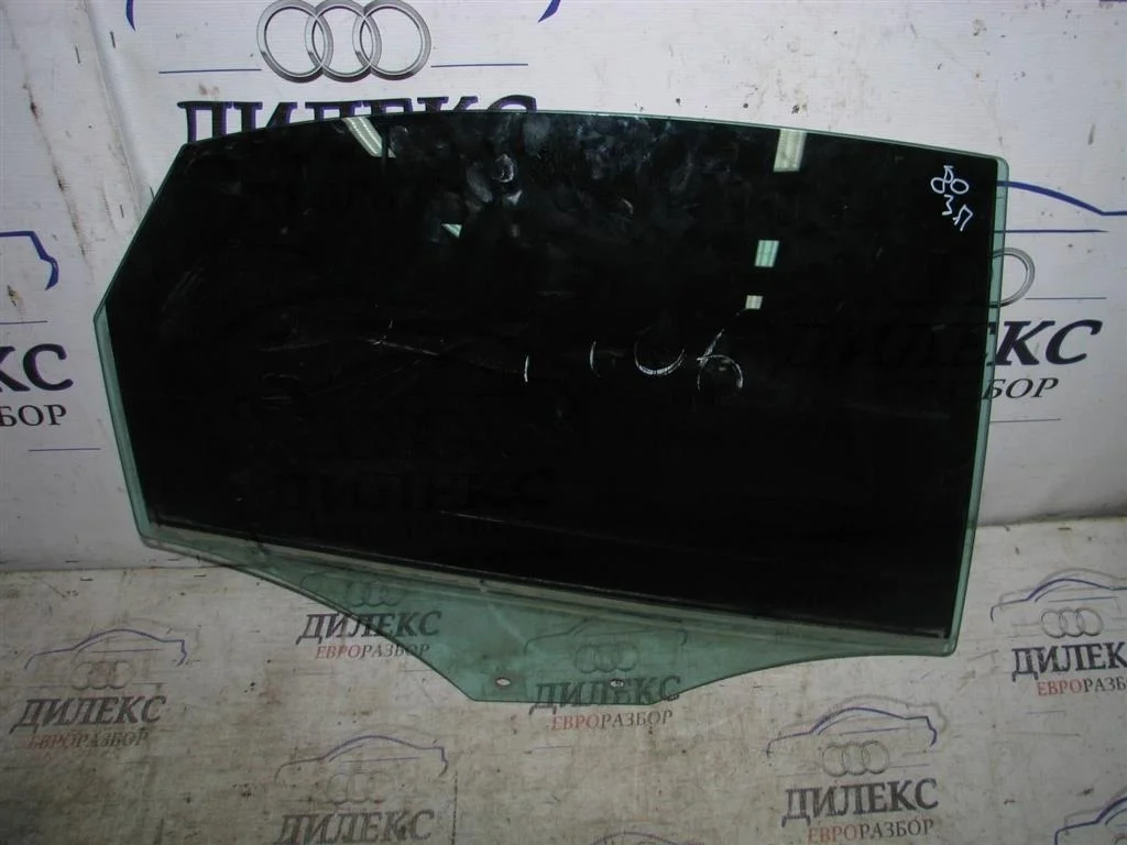 стекло двери Audi A4 (B8) 2007-2015 R R