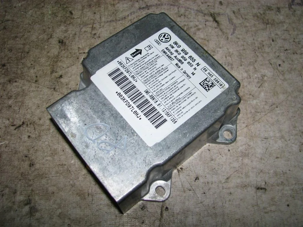 блок управления air bag Audi A4 (B8) 2007-2015 - -