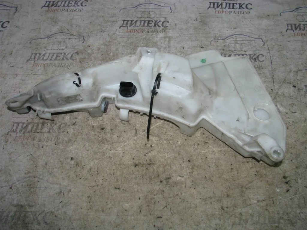 бачок омывателя лобового стекла Audi A6 (C6 4F) 2004-2011 - -