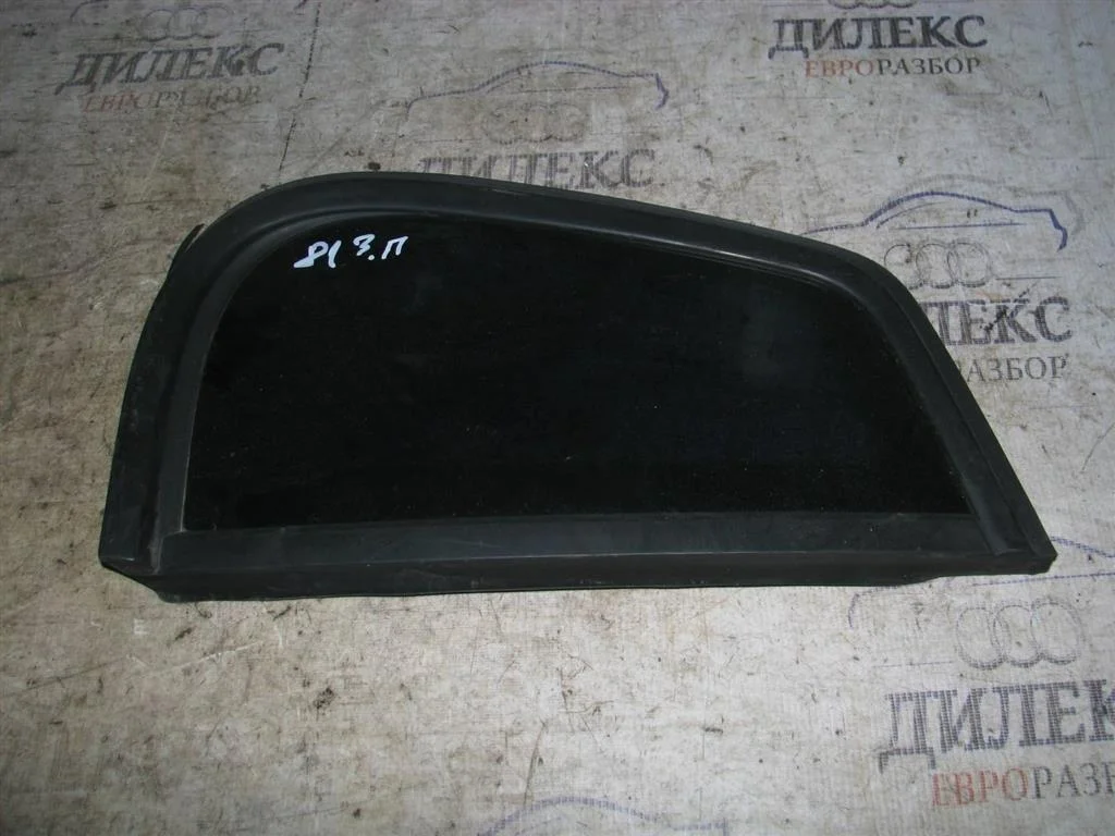 стекло кузовное глухое VW Tiguan 2007-2011 R -