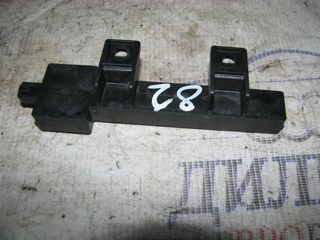 антенна Audi A6 (C6 4F) 2004-2011 - -