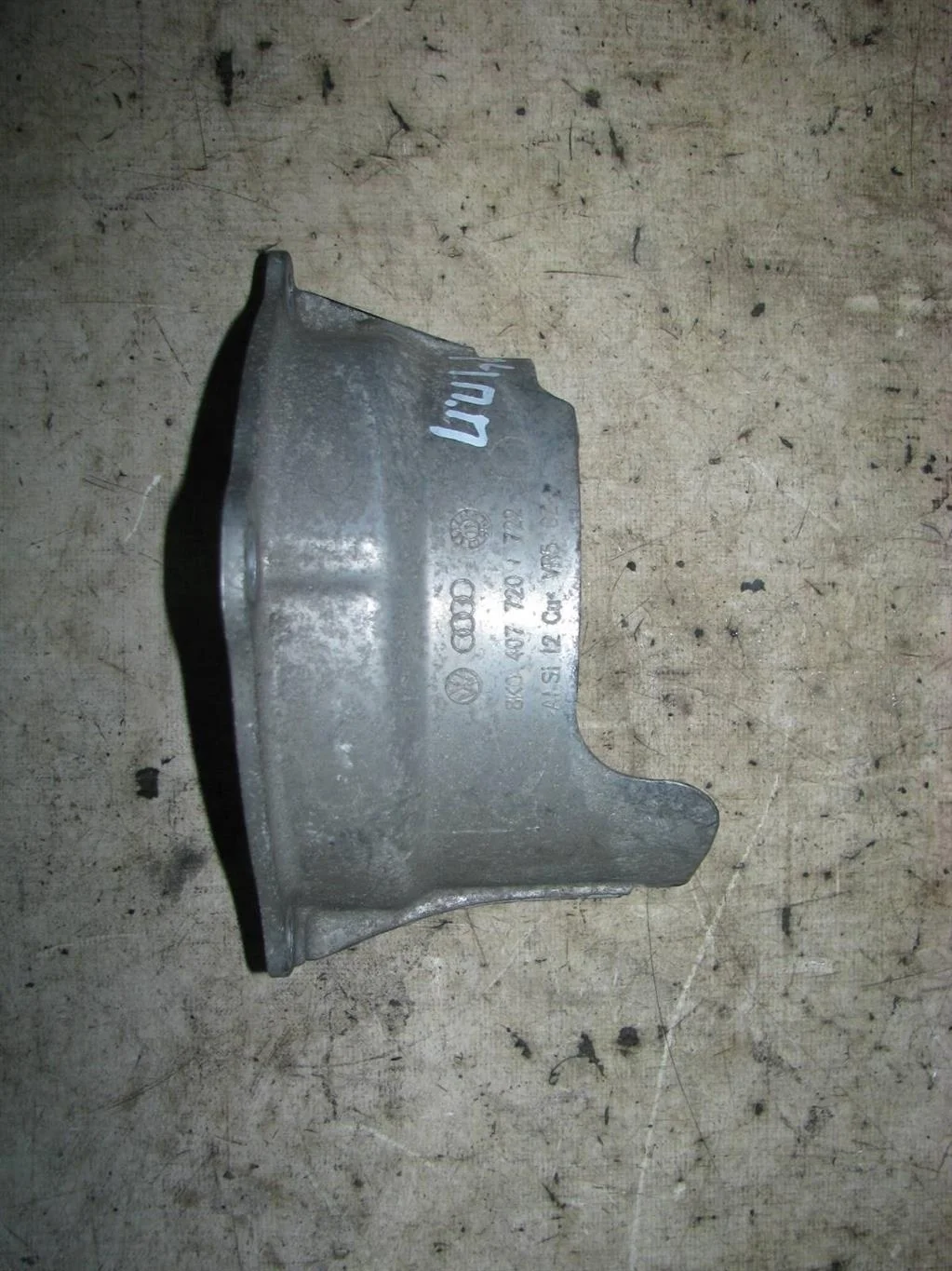 пыльник (п.п.к.) Audi A4 (B8) 2007-2015 - -