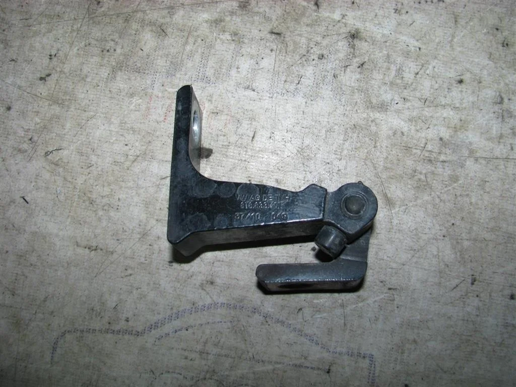 петля двери Audi A5 /S5 Coupe/Sportback L R