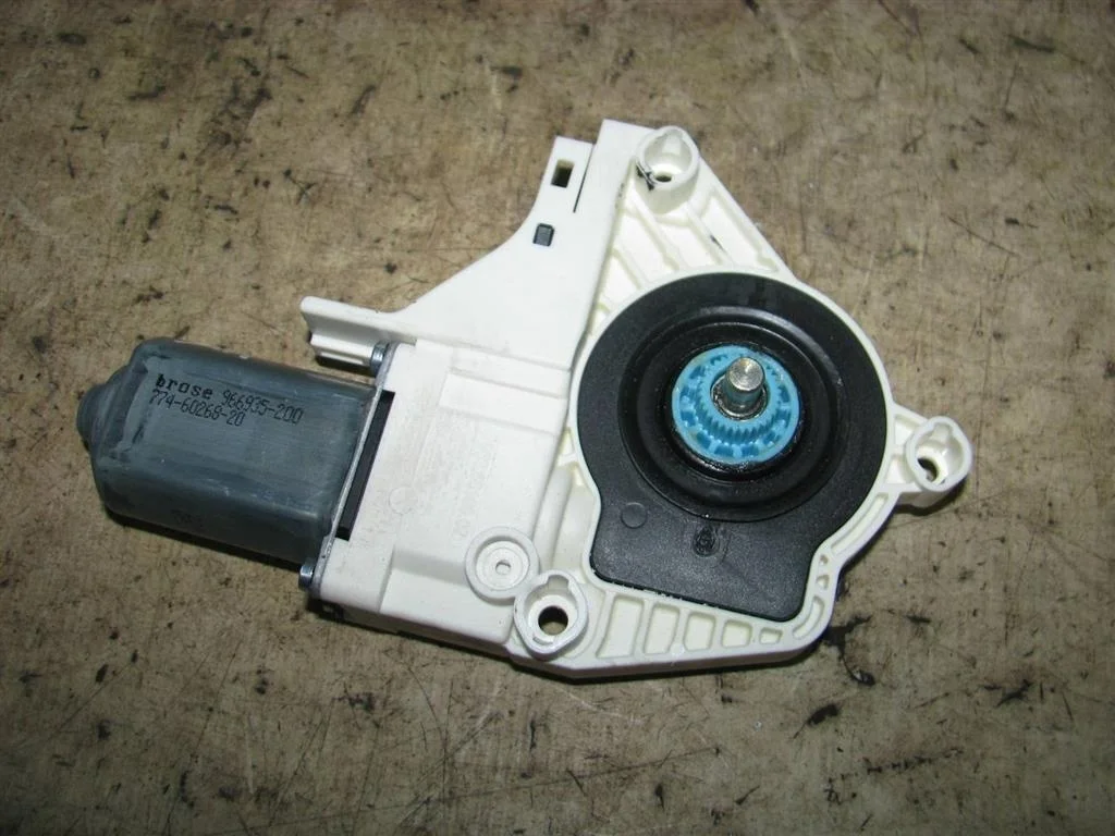 моторчик стеклоподъемника Audi A5 /S5 Coupe/Sportback R R