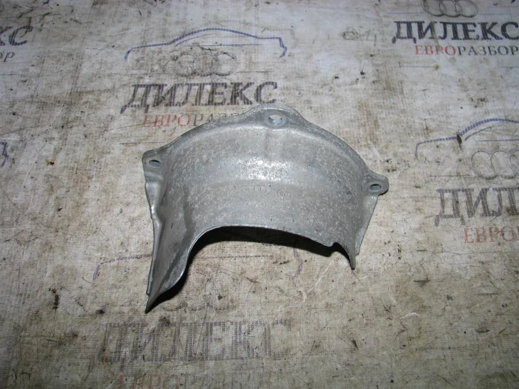 пыльник Audi Q5 - -