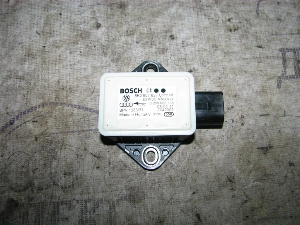 датчик ускорения Audi Q5 - -