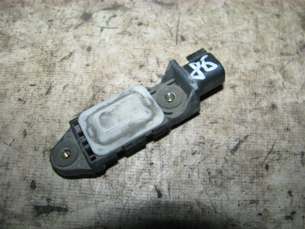 датчик air bag Volvo XC90 2002 > - -