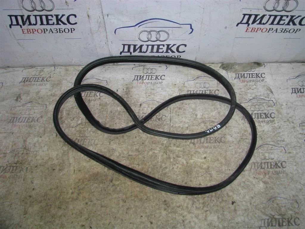 уплотнитель двери Volvo XC90 2002 > - F