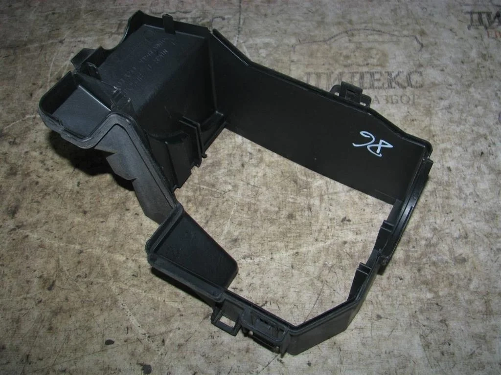 корпус блока предохранителей Volvo XC90 2002 > - -