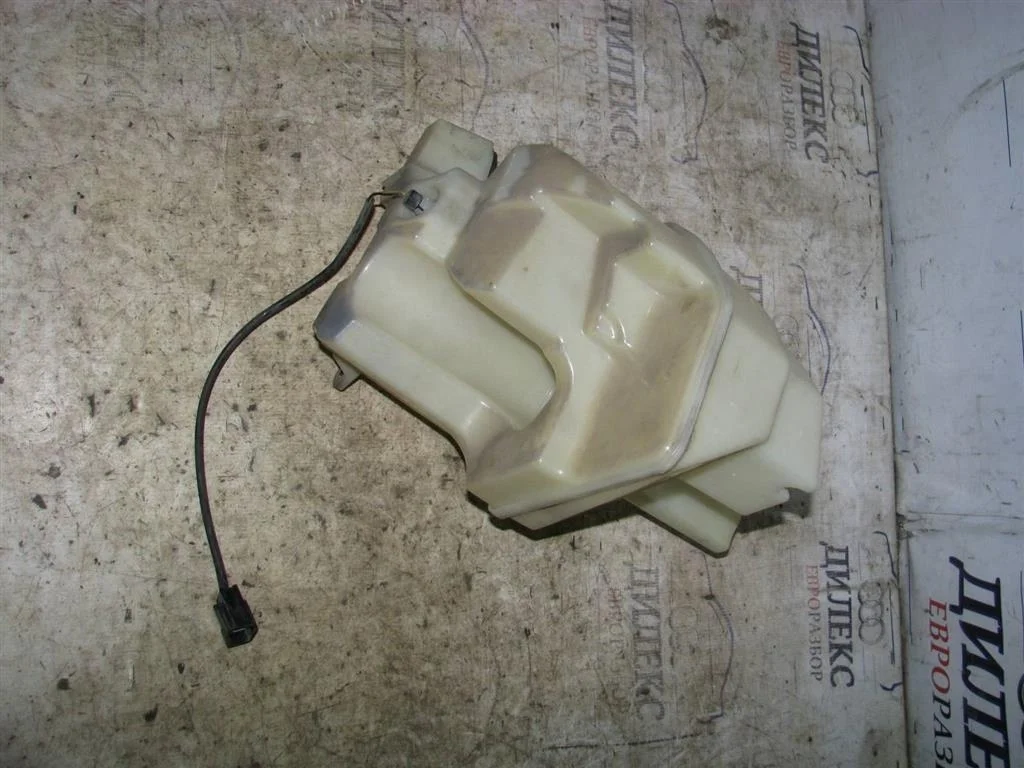 бачок омывателя лобового стекла Volvo XC90 2002 > - -