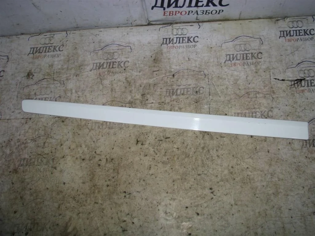 молдинг  двери VW Tiguan 2007-2011 L F