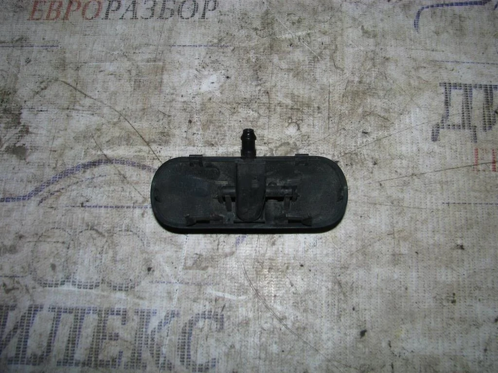 форсунка омывателя лобового стекла VW Tiguan 2007-2011 - -