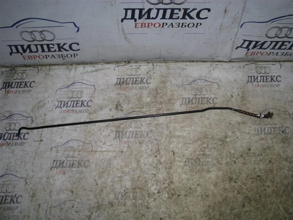 держатель капота VW Tiguan 2007-2011 - -