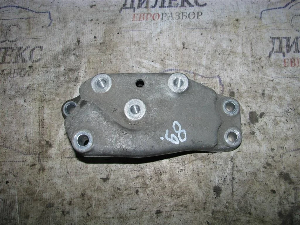 кронштейн акпп VW Tiguan 2007-2011 L -