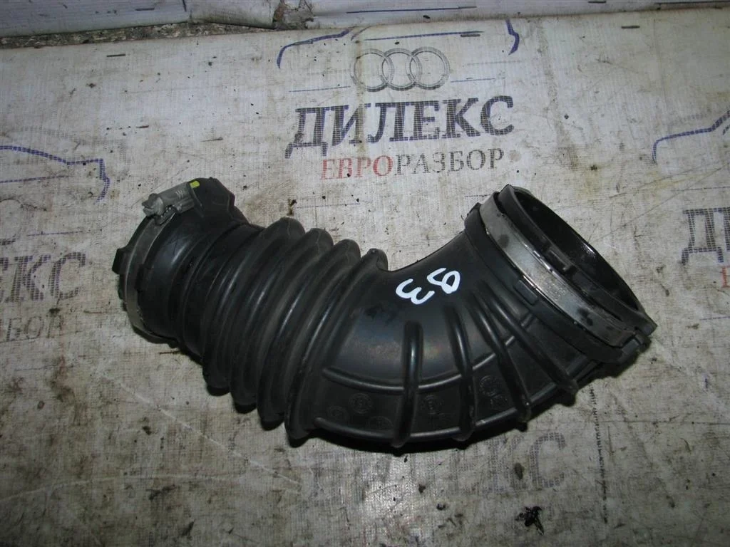 патрубок воздушного фильтра Audi A4 [B8] Allroad 2009-2016 - -