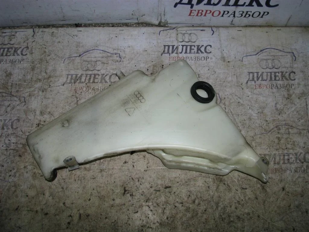 бачок омывателя лобового стекла Audi A4 [B8] Allroad 2009-2016 - -