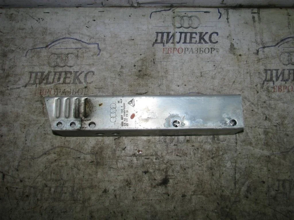 кронштейн усилителя заднего бампера Audi A4 [B8] Allroad 2009-2016 R R