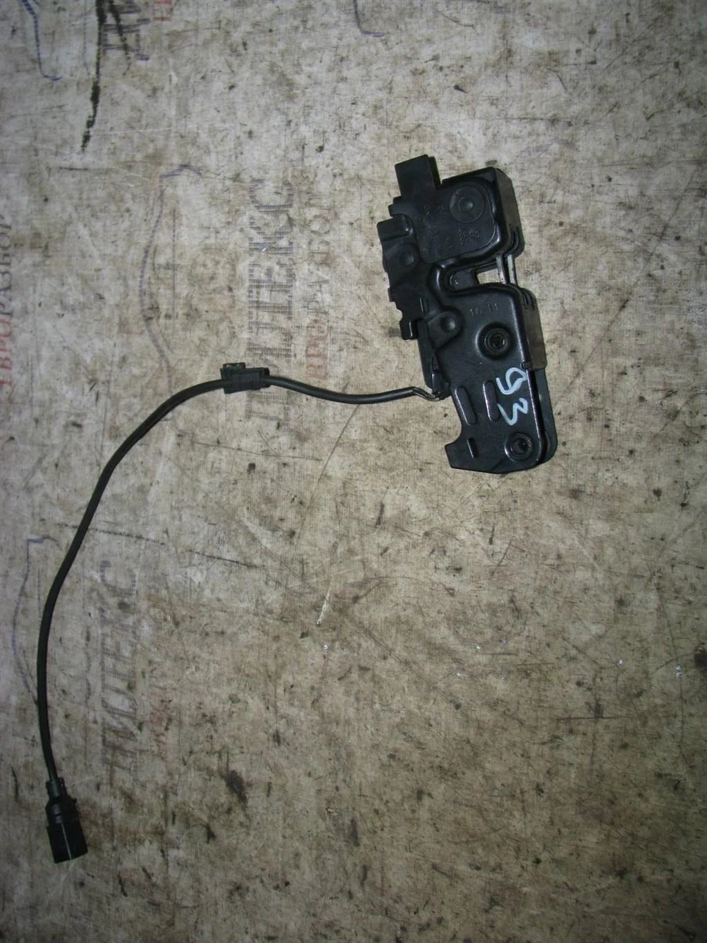 замок капота Audi A4 [B8] Allroad 2009-2016 - -