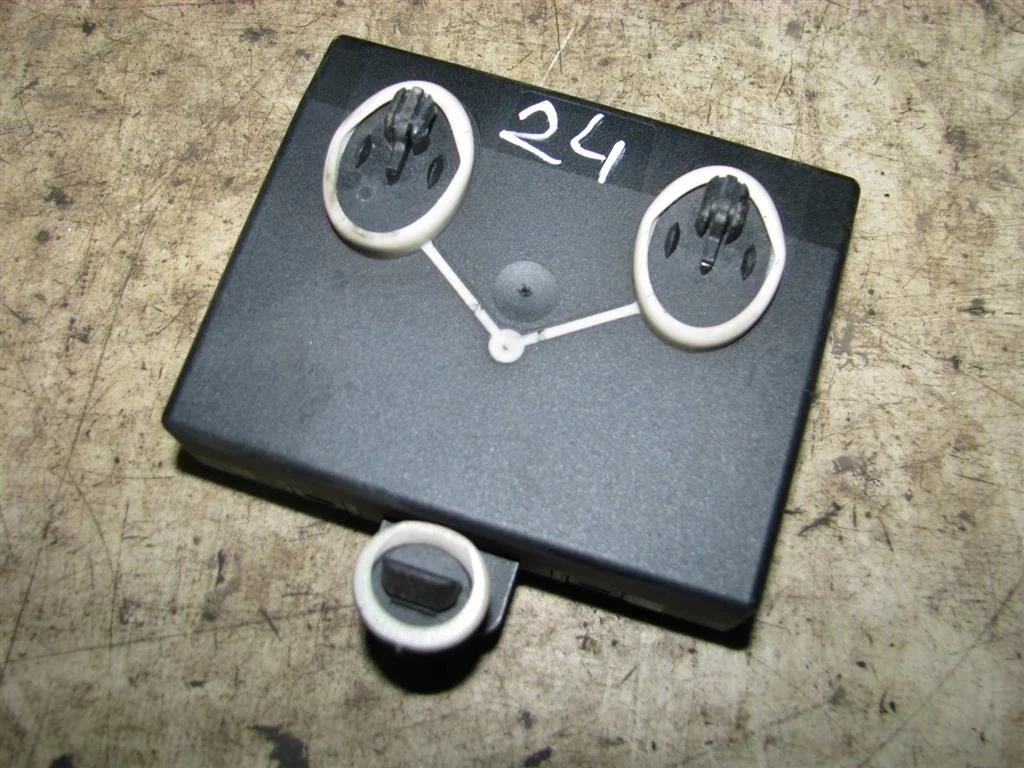 блок управления двери Audi A6 (C6 4F) 2004-2011 - -