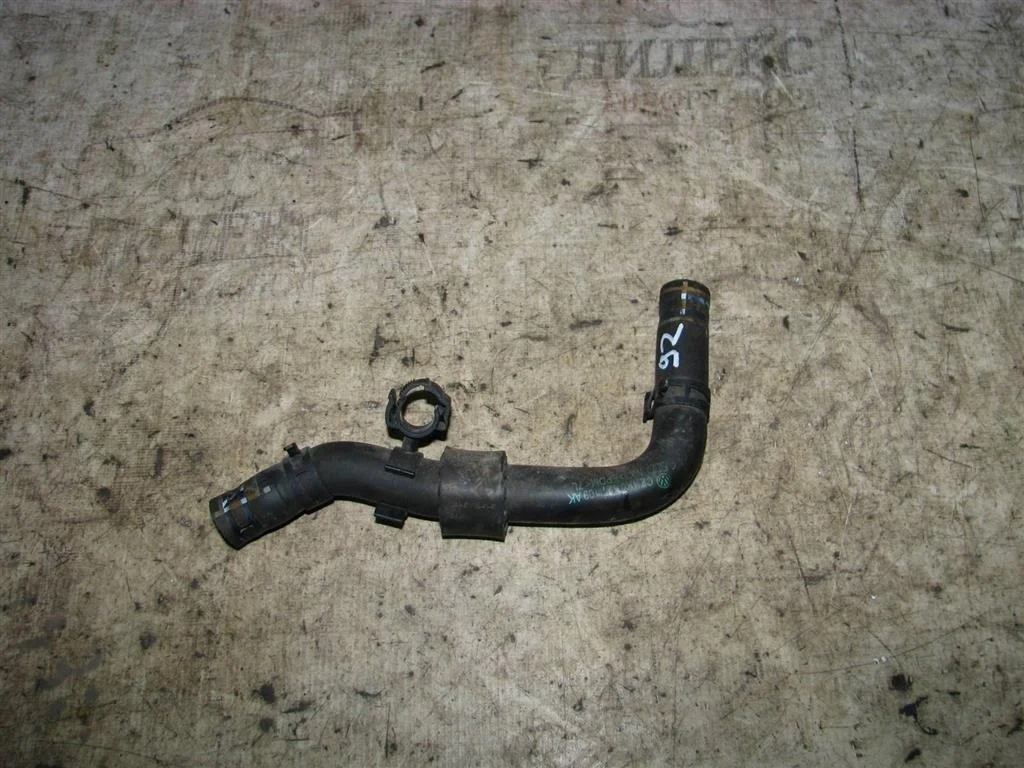 шланг системы охлаждения VW Passat (B6) 2005-2010 - -