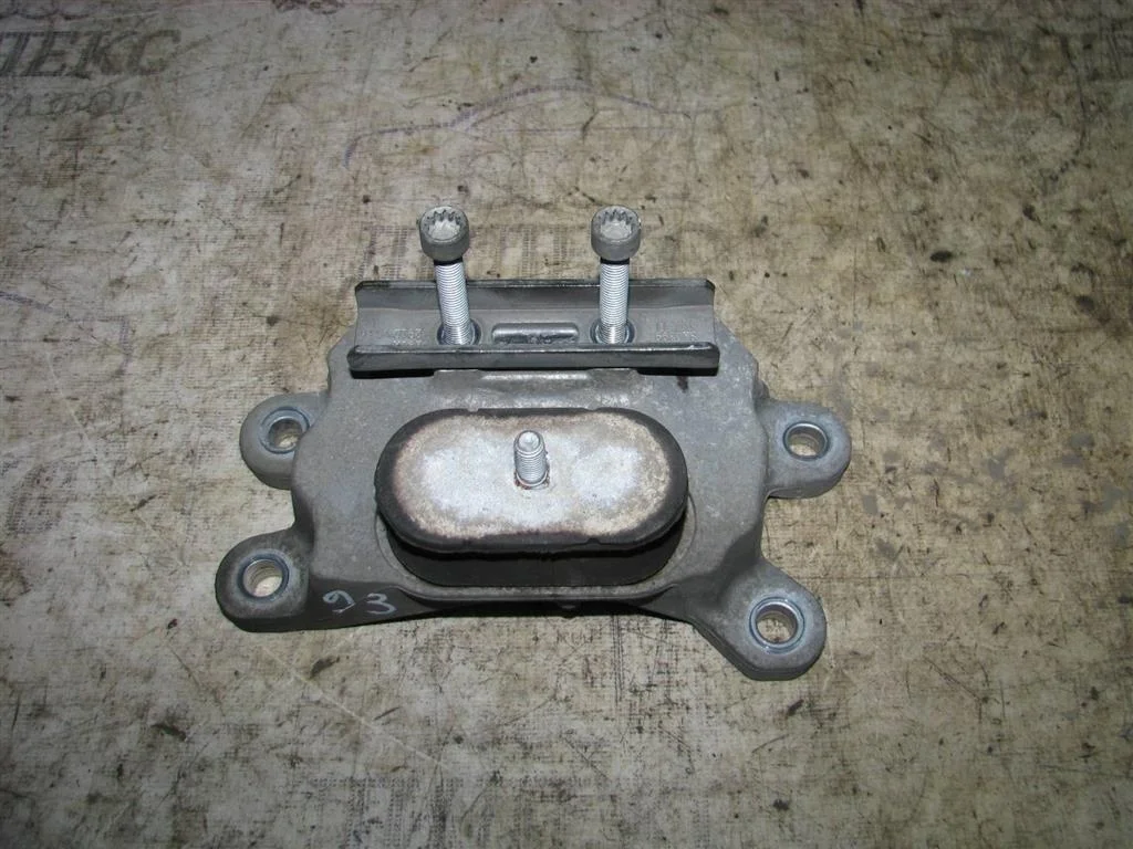 кронштейн опоры кпп Audi A4 [B8] Allroad 2009-2016 - -