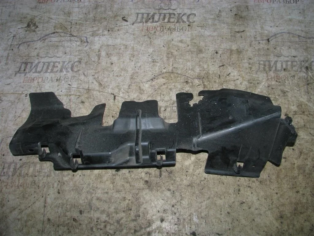 воздуховод радиатора VW Passat (B6) 2005-2010 L -