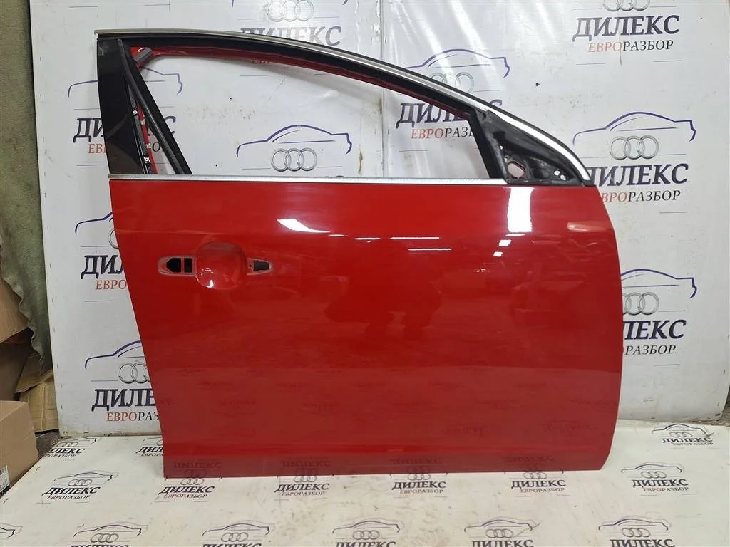 дверь Volvo V60 2011-2018 R F