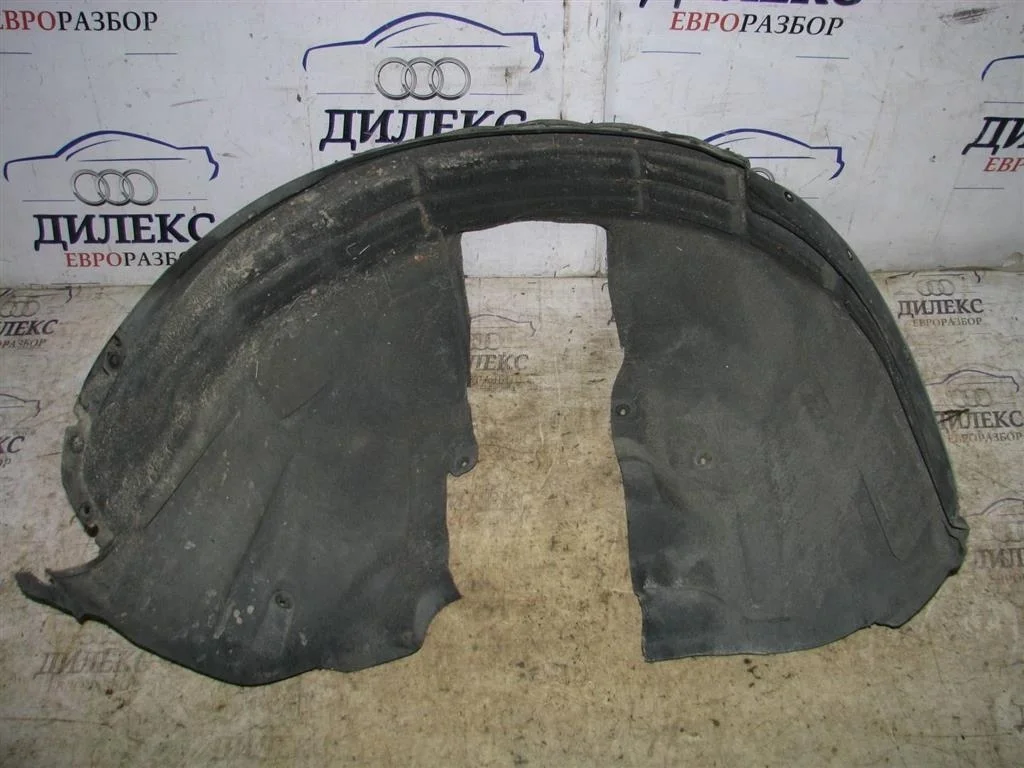 подкрылок Volvo V60 2011-2018 R F