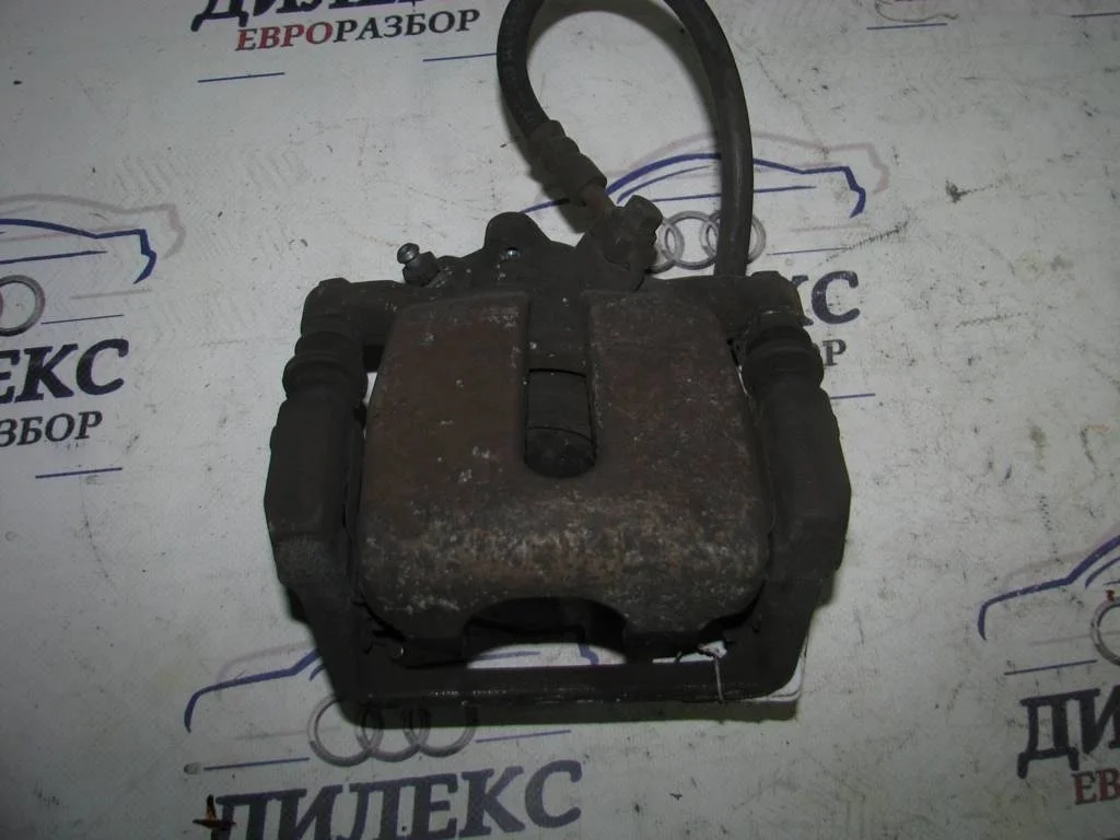 суппорт Volvo V60 2011-2018 L R
