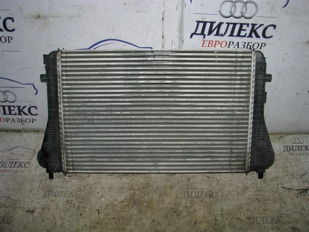 интеркулер VW Tiguan 2007-2011 - -