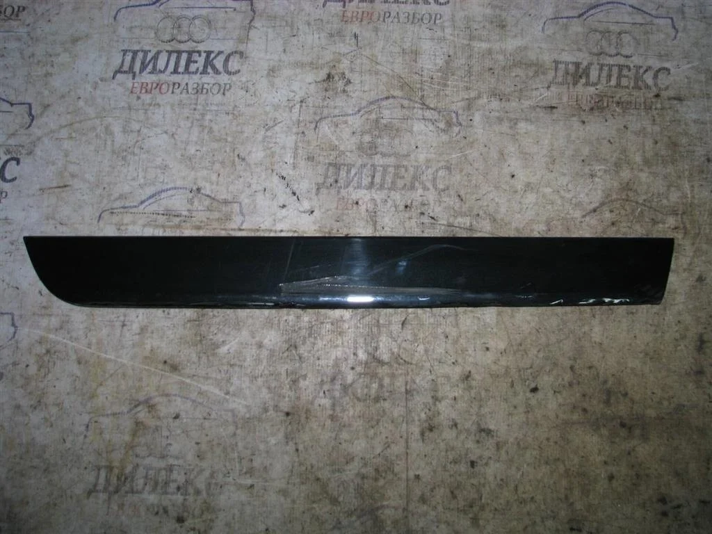 молдинг  двери Audi A4 (B6) 2000-2006 R R