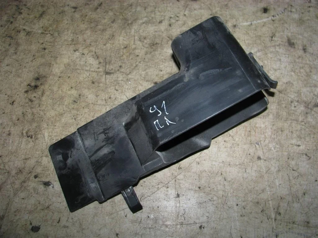 воздуховод радиатора Volvo V60 2011-2018 L -