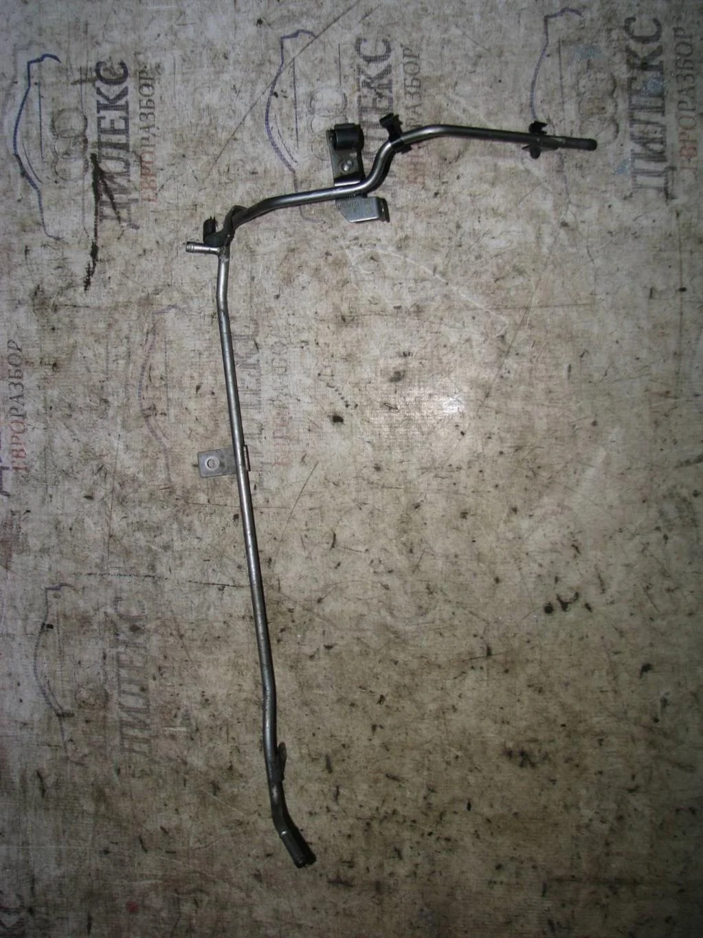 трубка системы охлаждения VW Tiguan 2007-2011 - -