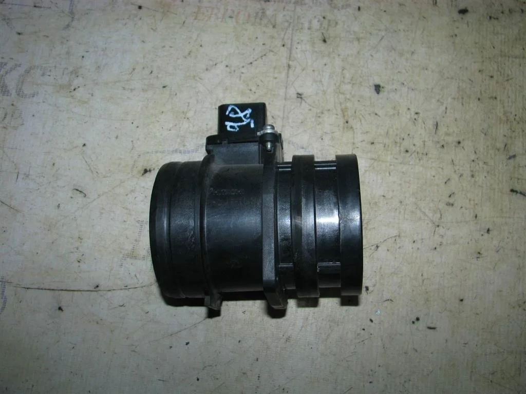 расходомер воздуха (массметр) VW Tiguan 2007-2011 - -