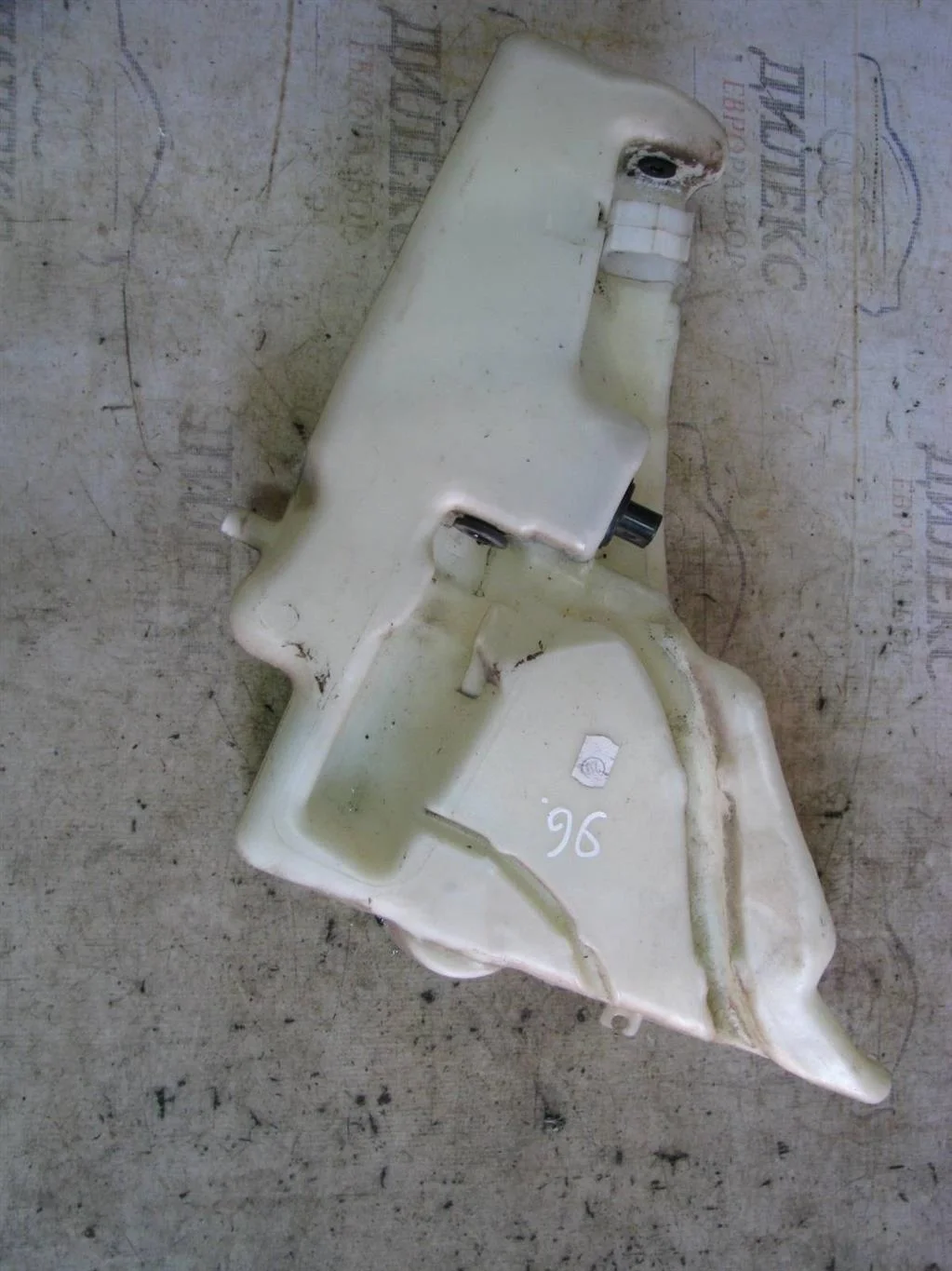 бачок омывателя лобового стекла Audi A4 (B8) 2007-2015 - -