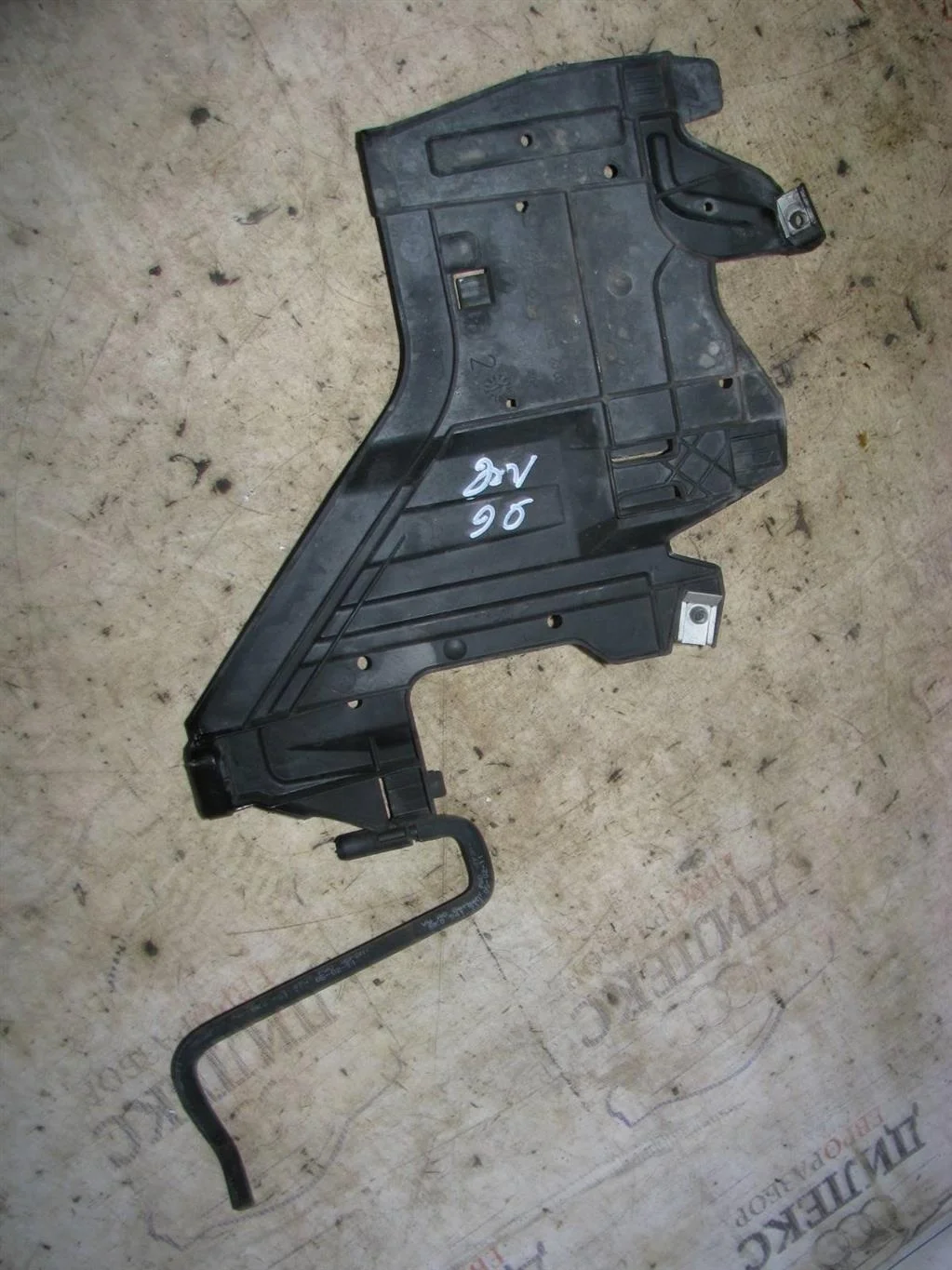 кронштейн фары Audi A4 (B8) 2007-2015 L -