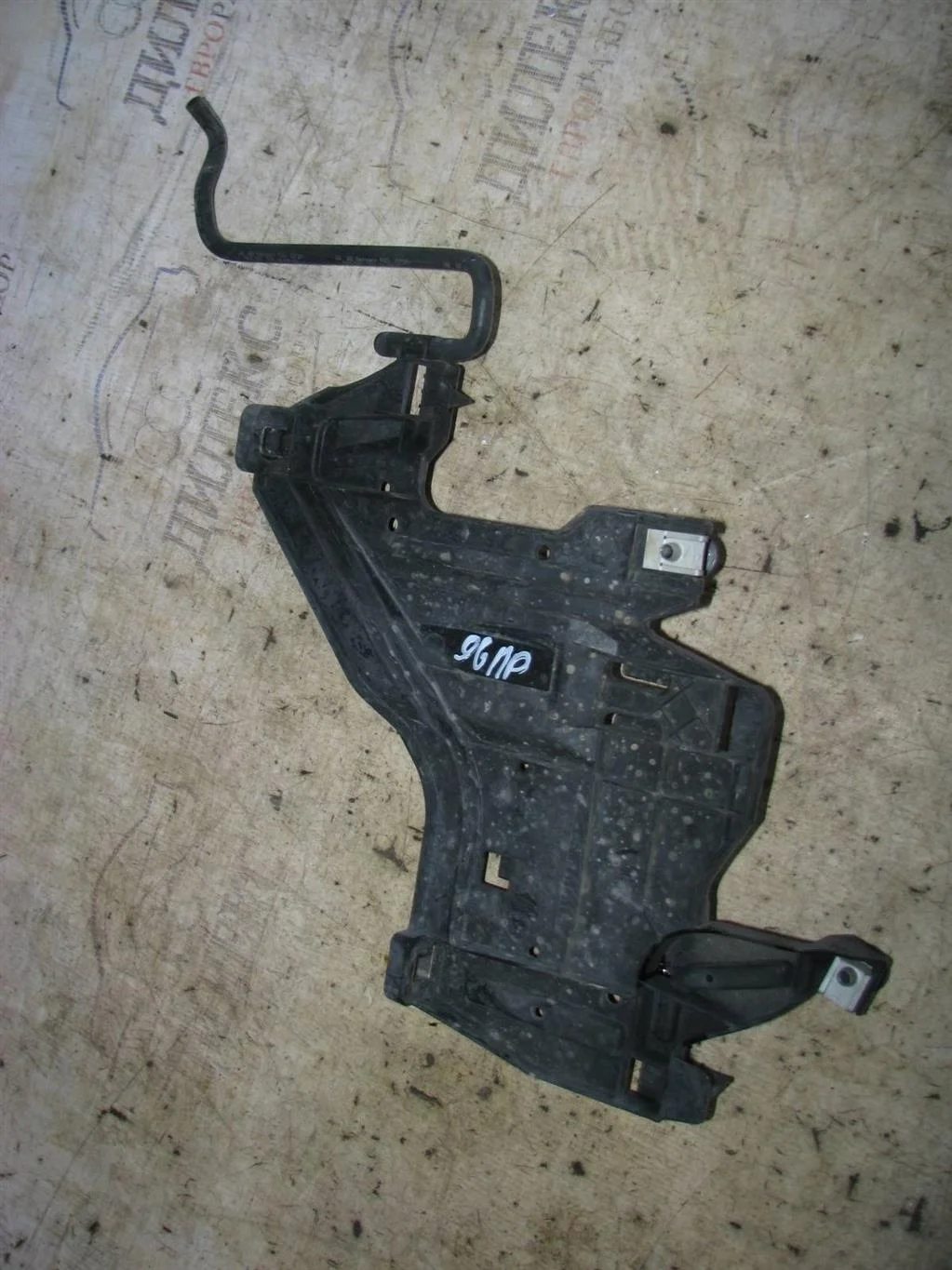 кронштейн фары Audi A4 (B8) 2007-2015 R -