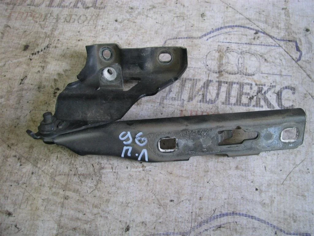 петля капота Audi A4 (B8) 2007-2015 L -