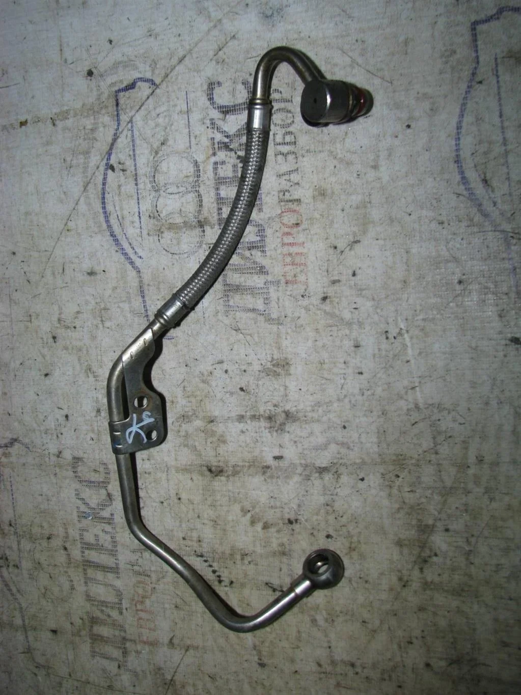 трубка масляная Audi A4 (B8) 2007-2015 - -