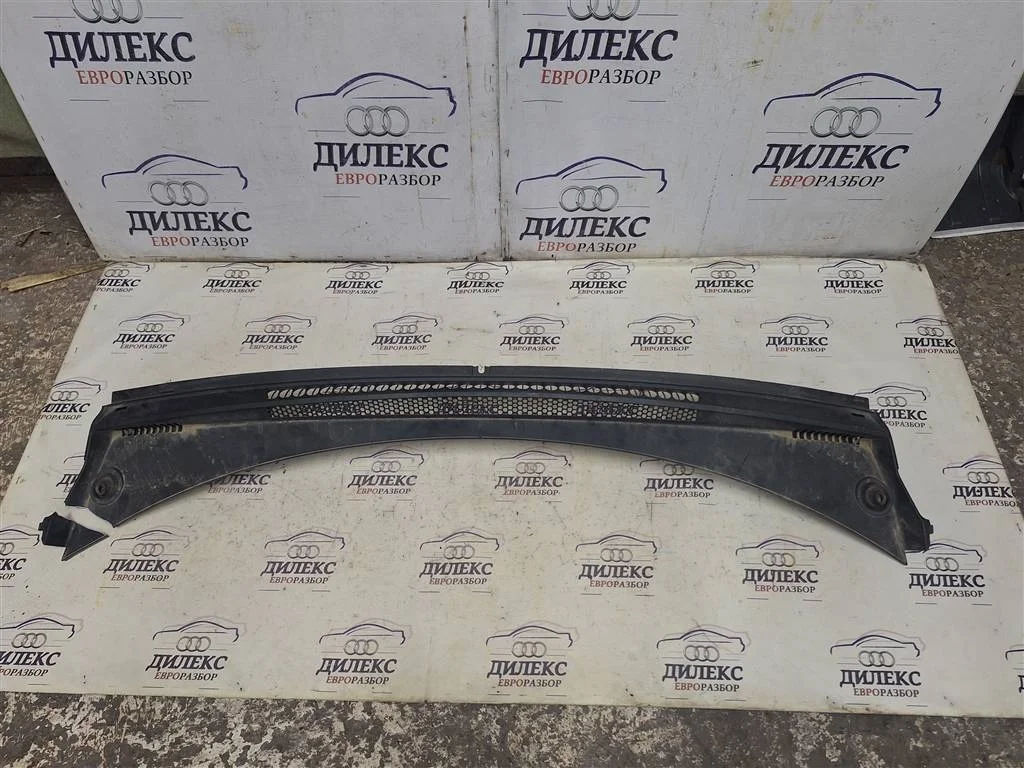 решетка стеклооч. (планка под лобовое стекло) Peugeot 3008 2010-2016 - -