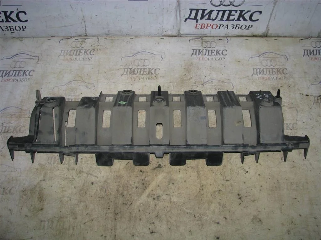 усилитель заднего бампера Peugeot 3008 2010-2016 - R