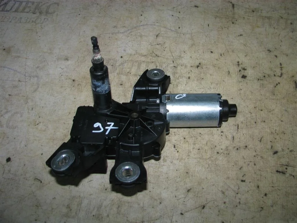 моторчик стеклоочистителя VW Tiguan 2007-2011 - R