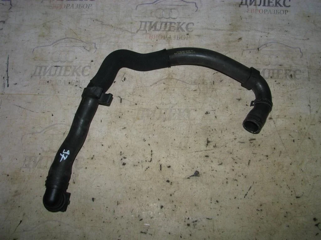 патрубок радиатора VW Tiguan 2007-2011 - -