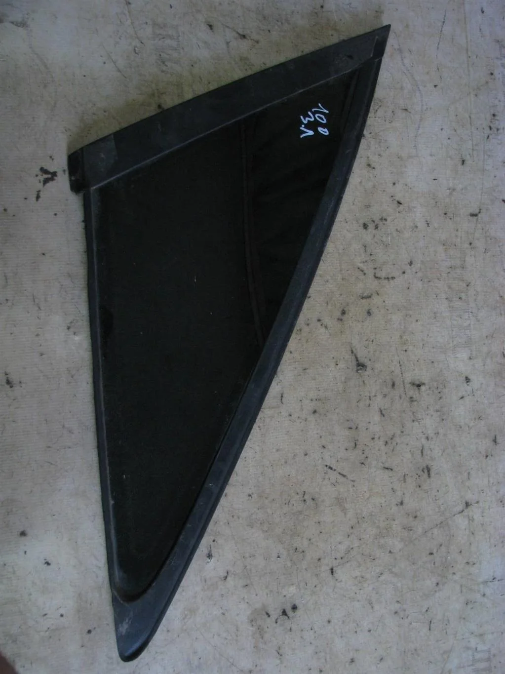 стекло кузовное глухое Audi A6 (C6 4F) 2004-2011 R -