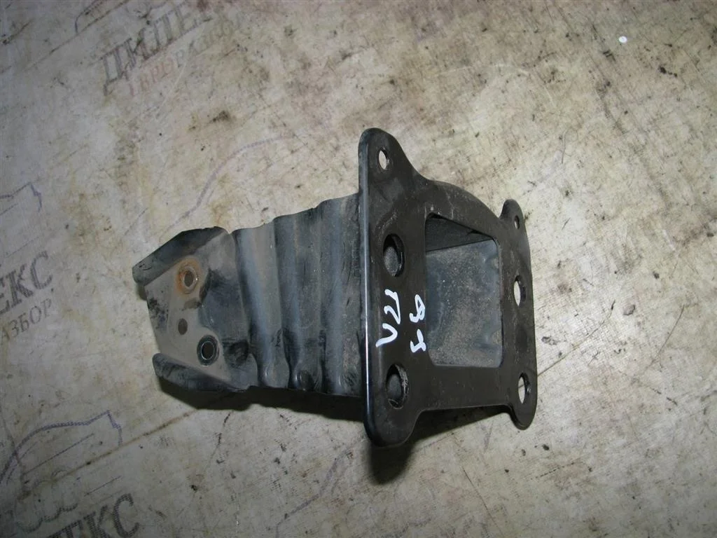 кронштейн усилителя переднего бампера Audi A3 (8PA) 2004-2013 L F